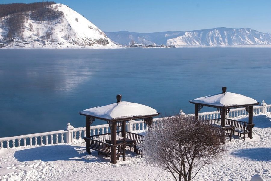 Lago Baikal nevado